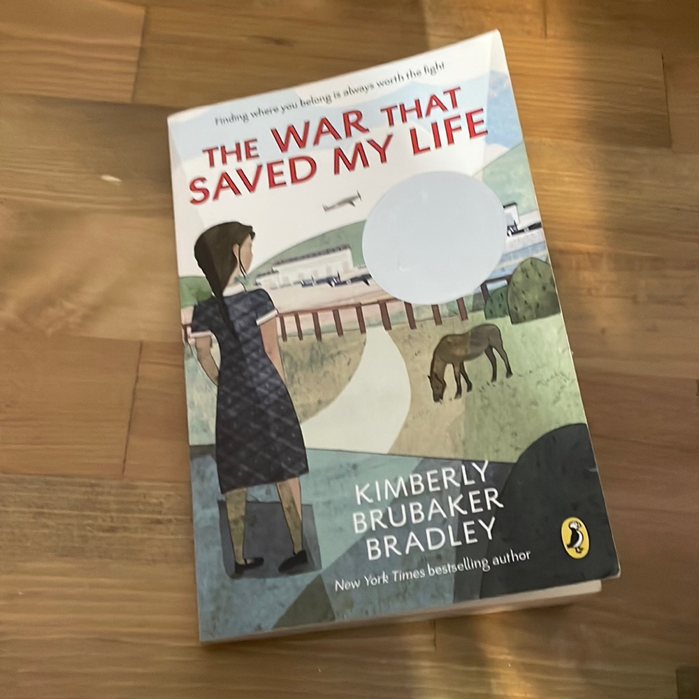 The War That Saved My Life book, quantity 1, women’s book